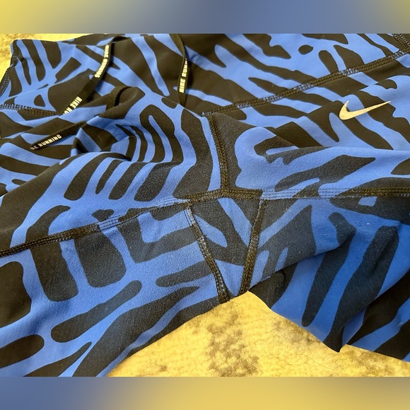 Nike Dri-Fit Running Capris - Picture 6 of 8